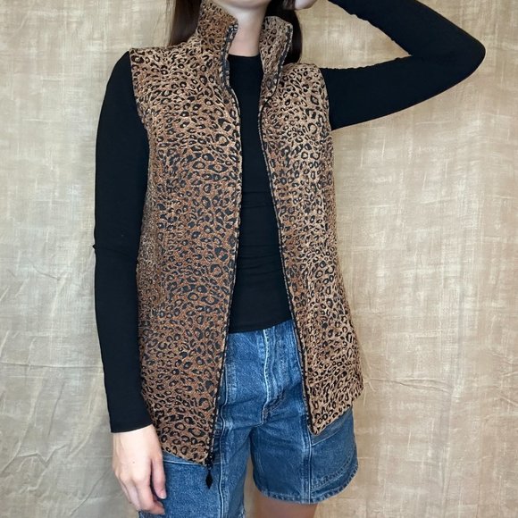 Leopard Zip Up Vest - Picture 3 of 4